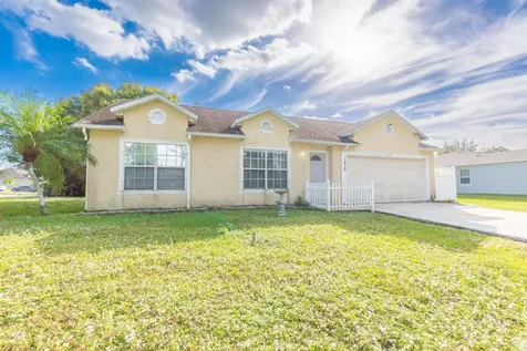 1450 SW Gadsan Avenue Port St Lucie FL 34953
