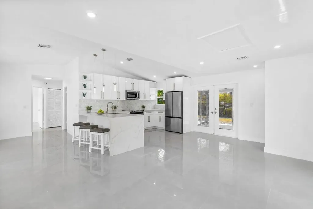 5324 Greenwood Drive Delray Beach FL 33484