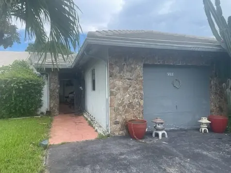 2353 NW 87th Drive Coral Springs FL 33065