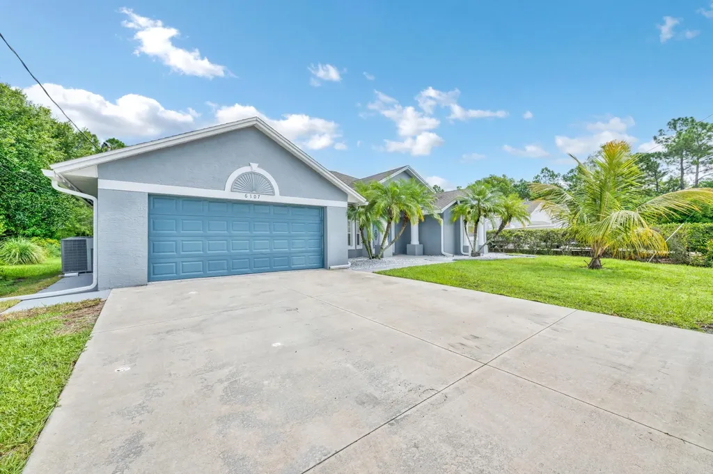 6107 NW Gause Avenue Port St Lucie FL 34986