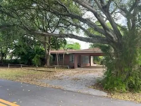 301 NE 10th Avenue Pompano Beach FL 33060