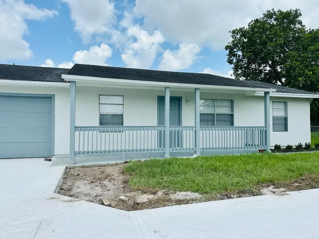 1758 SW Cashmere Boulevard Port St Lucie FL 34953