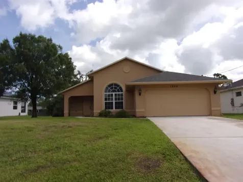 1225 SW Milan Lane Port St Lucie FL 34953