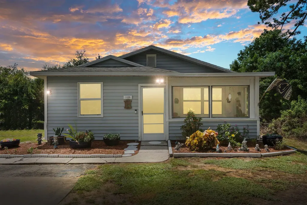 1185 16th Avenue SW Vero Beach FL 32962