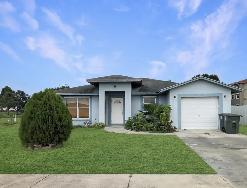 157 Dabou Loop Belle Glade FL 33430
