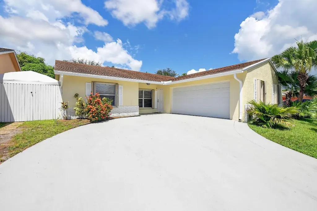 7296 Willow Springs Circle W Boynton Beach FL 33436