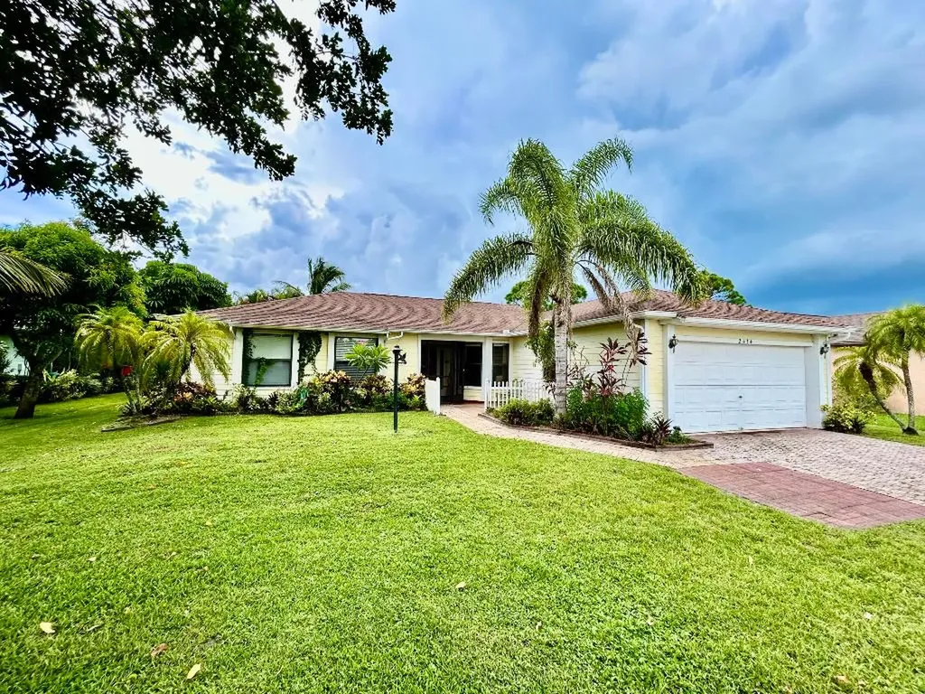 2414 SE Fruit Avenue Port St Lucie FL 34952