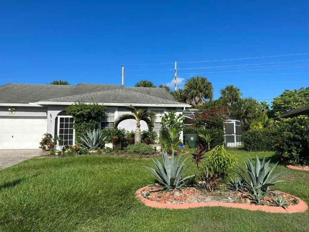 260 Malibu Circle Greenacres FL 33413