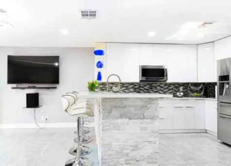 331 Cypress Way W Palm Springs FL 33406
