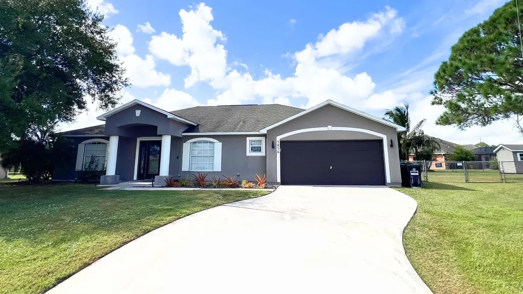 5856 NW Fogel Court Port St Lucie FL 34986