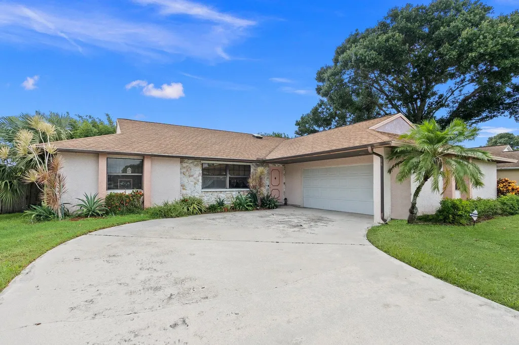 2562 SW Cameo Boulevard Port St Lucie FL 34953