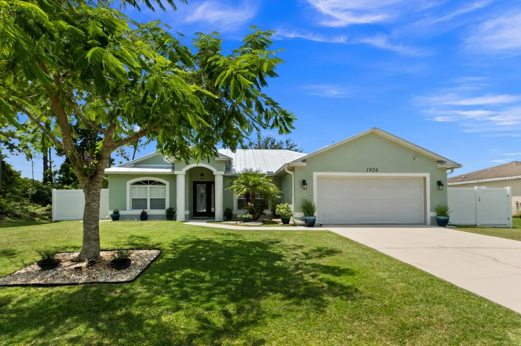 1926 SW Hillman Street Port St Lucie FL 34953