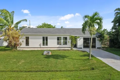 2814 SE Buccaneer Circle Port St Lucie FL 34952
