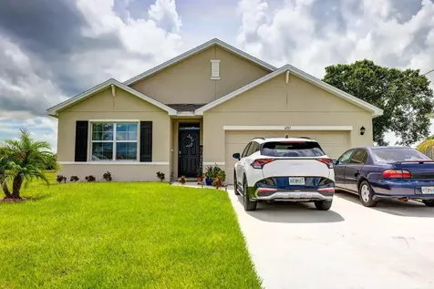 1272 SW Abacus Avenue Port St Lucie FL 34953