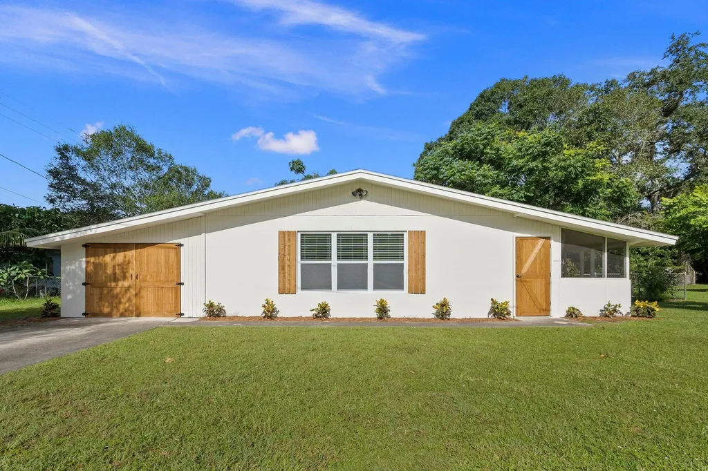 2709 S 28th Street Fort Pierce FL 34981