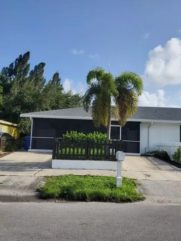 518 W Mango Street Lantana FL 33462