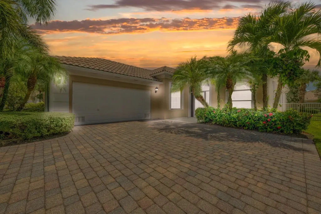 10940 SW Fall Creek Drive Port St Lucie FL 34987