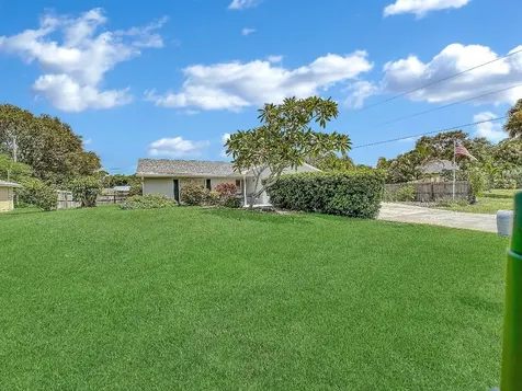1416 4th Place Vero Beach FL 32962
