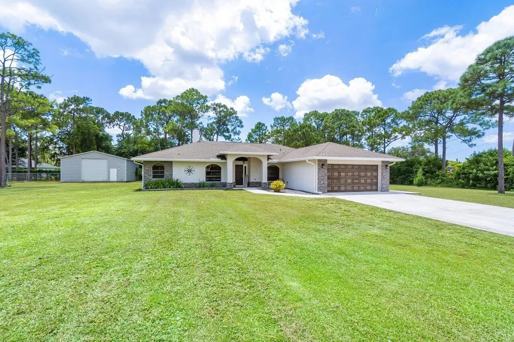 13596 13596 89th Place N West Palm Beach FL 33412