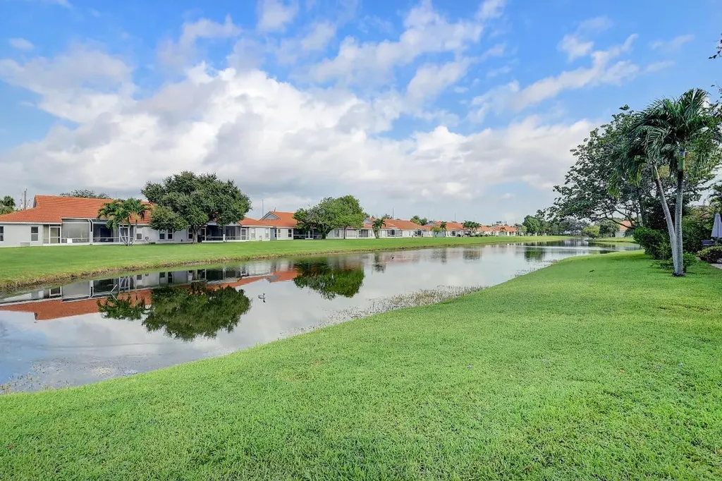15317 Summer Lake Drive Delray Beach FL 33446