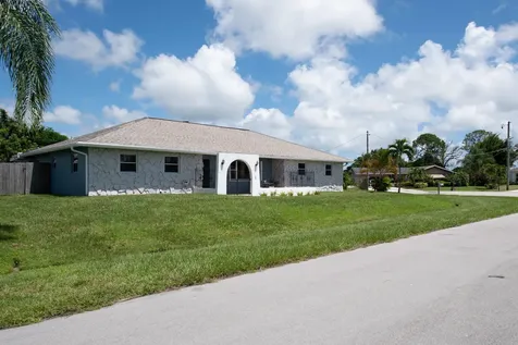 2419 SE Bordeaux Court Port St Lucie FL 34952