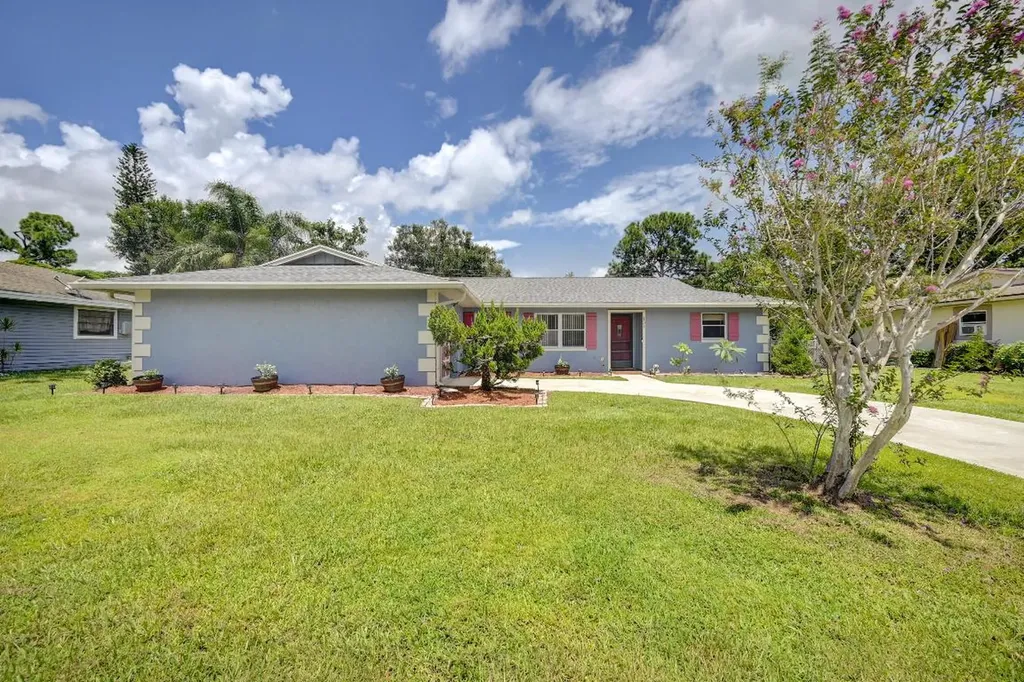 131 SW Lakehurst Drive Port St Lucie FL 34983