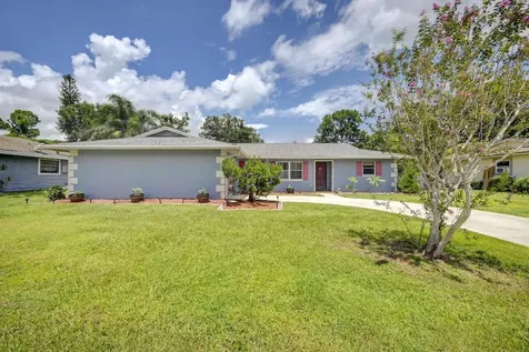 131 SW Lakehurst Drive Port St Lucie FL 34983