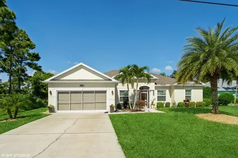 2821 SE Grand Drive Port St Lucie FL 34952