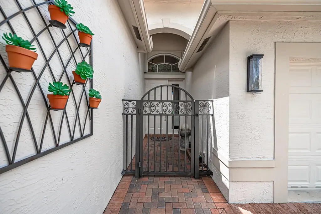 8290 Sandpiper Glen Drive Lake Worth FL 33467