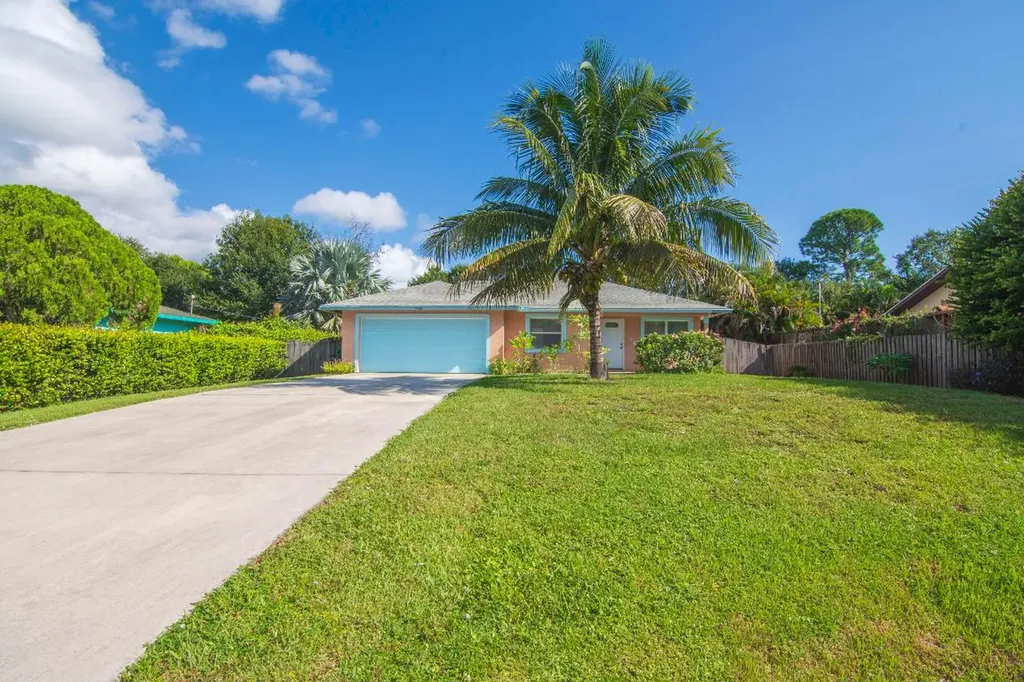 7402 Coquina Avenue Fort Pierce FL 34951