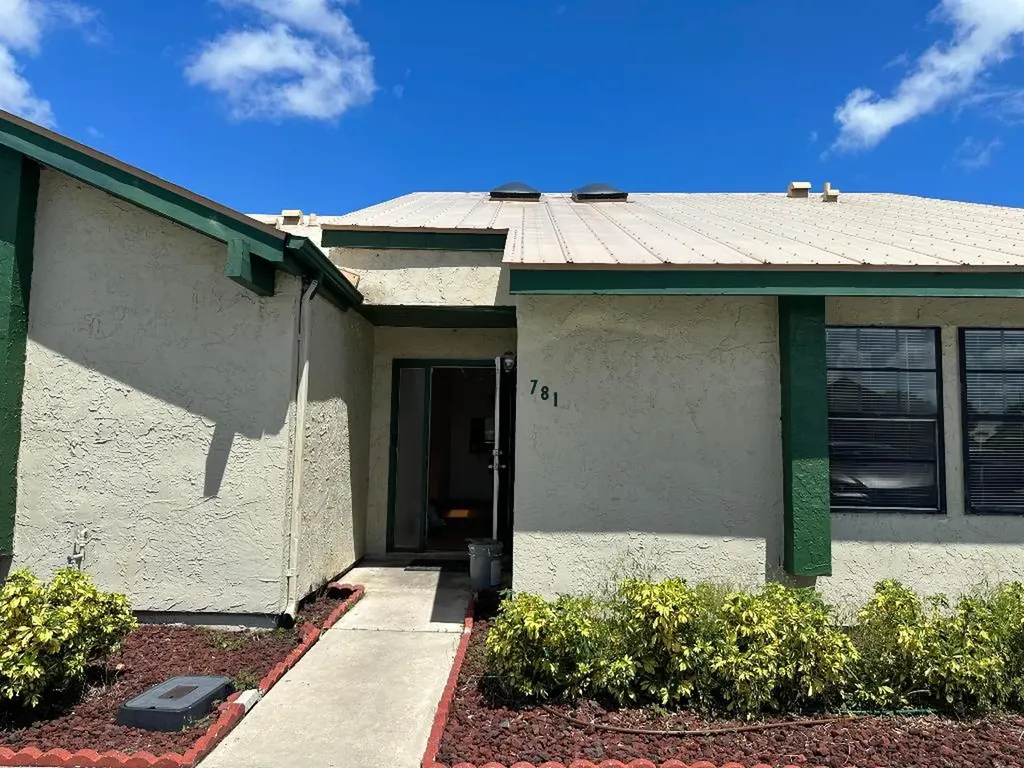781 SW Claudia Avenue Port St Lucie FL 34953