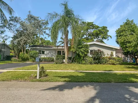 2501 NW 87th Lane Sunrise FL 33322