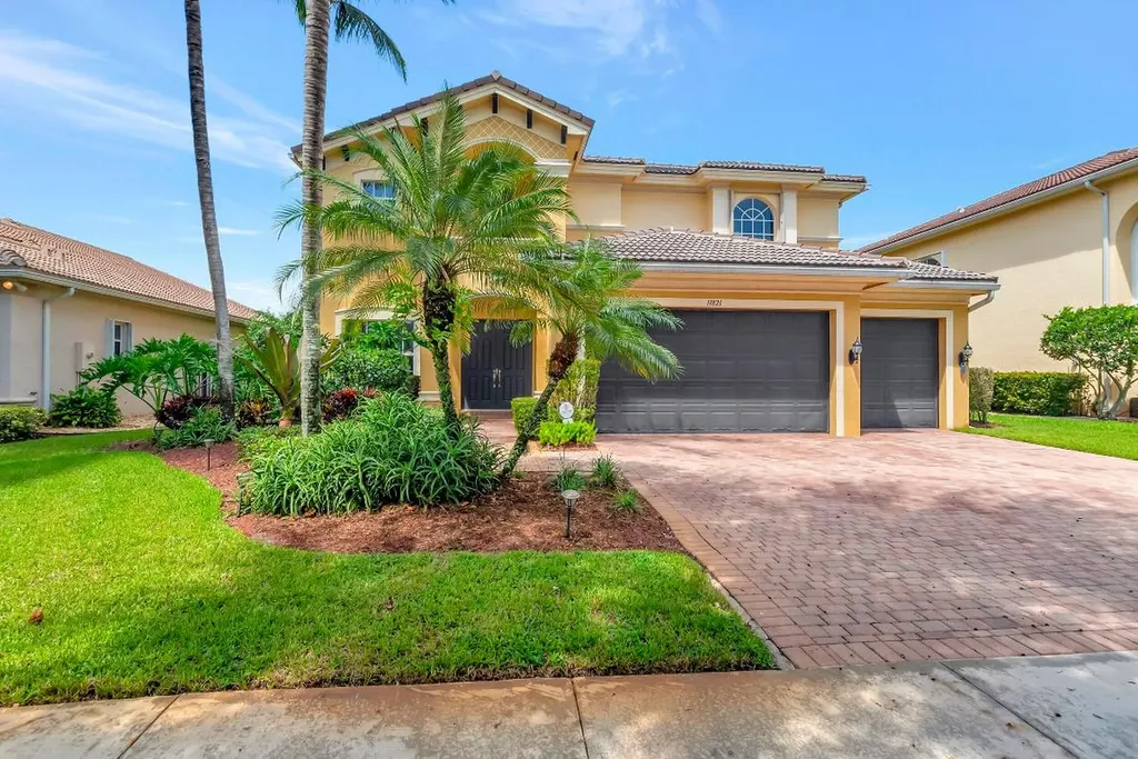 11821 Foxbriar Lake Trail Boynton Beach FL 33473