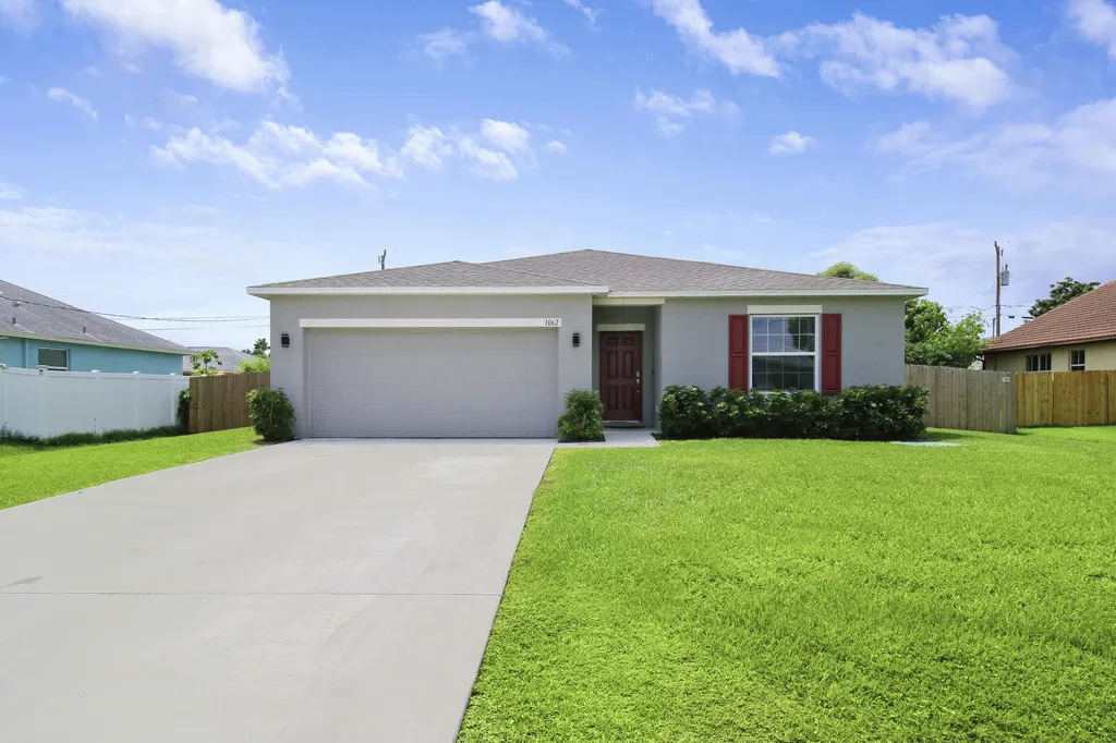 1062 SW Mccoy Avenue Port St Lucie FL 34953