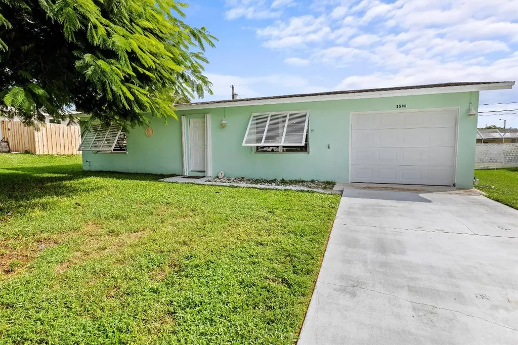 2580 NE Marian Street Jensen Beach FL 34957