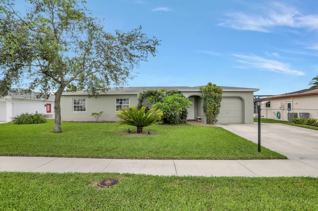 11058 Delta Circle Boca Raton FL 33428