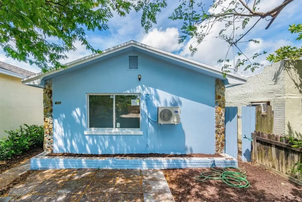 617 N F Street Lake Worth Beach FL 33460