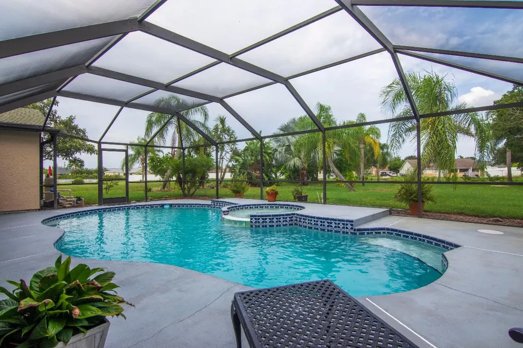 152 SW South Wakefield Circle Port St Lucie FL 34953