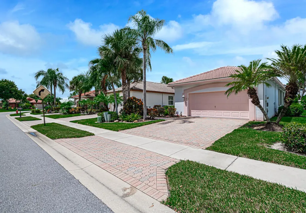 8139 Bellafiore Way Boynton Beach FL 33472