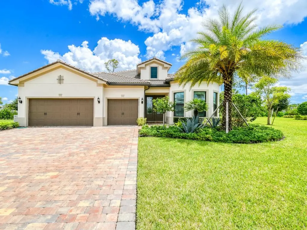 9246 Balsamo Drive Palm Beach Gardens FL 33412