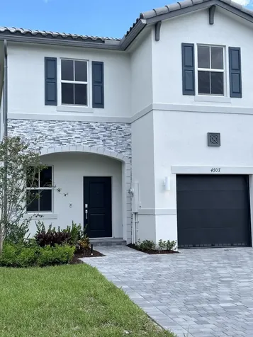 4707 NW 118th Avenue Coral Springs FL 33076