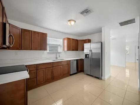 161 NE 35th Court Oakland Park FL 33334