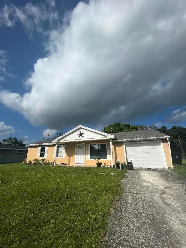 1349 SE Roanoke Street Port St Lucie FL 34952