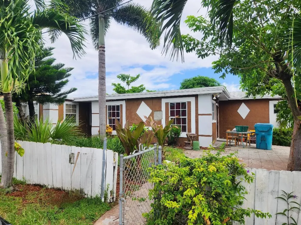 101 NW 13th Avenue Boynton Beach FL 33435