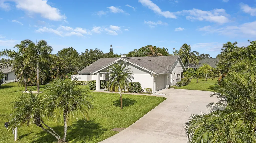 1872 SE Elrose Street Port St Lucie FL 34952