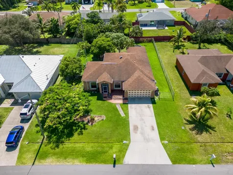 2128 SE Broward Terrace Port St Lucie FL 34952