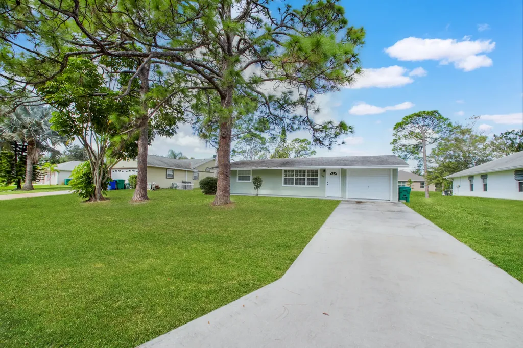 1126 Clearmont Street Sebastian FL 32958