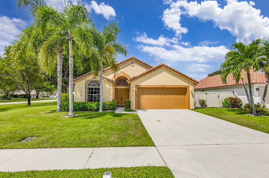 1598 Oak Berry Circle Wellington FL 33414