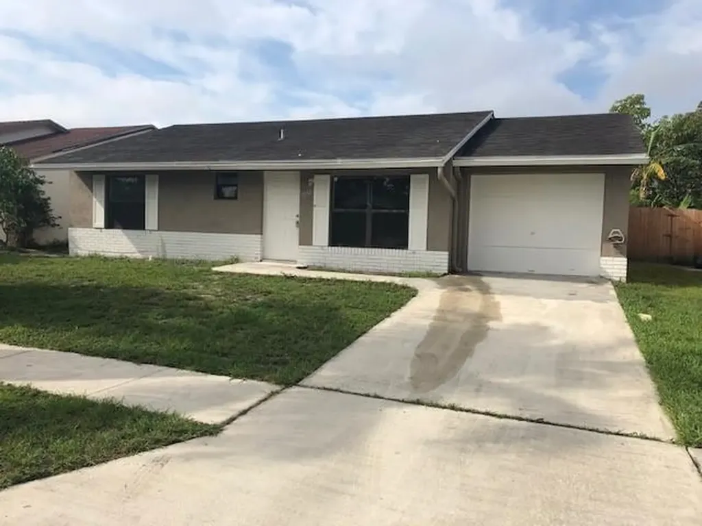 5862 Triphammer Road Lake Worth FL 33463
