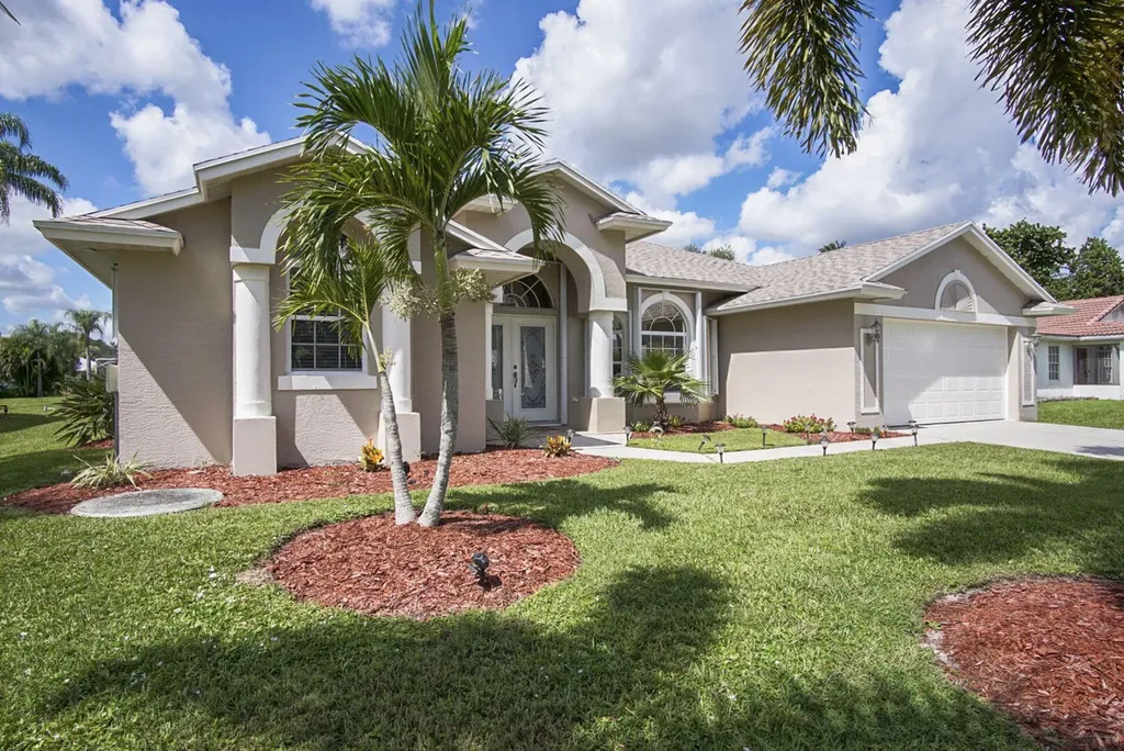 2872 SE Eagle Drive Port St Lucie FL 34984